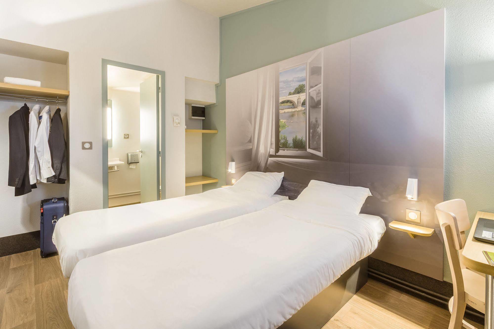 B&B Hotel Rouen Saint-Etienne-Du-Rouvray ภายนอก รูปภาพ