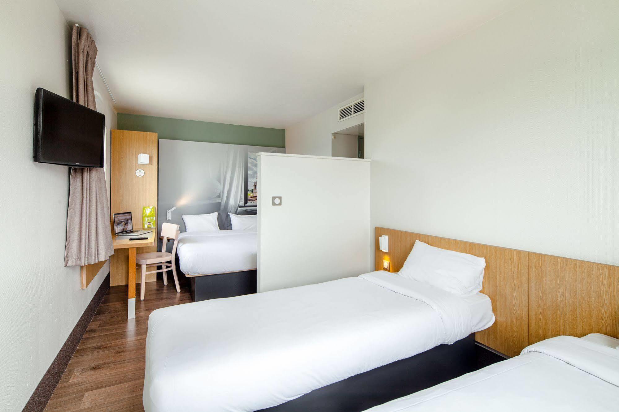 B&B Hotel Rouen Saint-Etienne-Du-Rouvray ภายนอก รูปภาพ