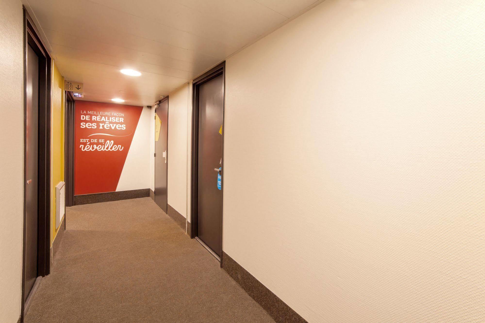 B&B Hotel Rouen Saint-Etienne-Du-Rouvray ภายนอก รูปภาพ